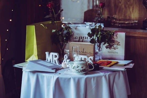 Idées cadeaux de mariage pour un couple spécial : Trouver le cadeau parfait pour célébrer leur amour